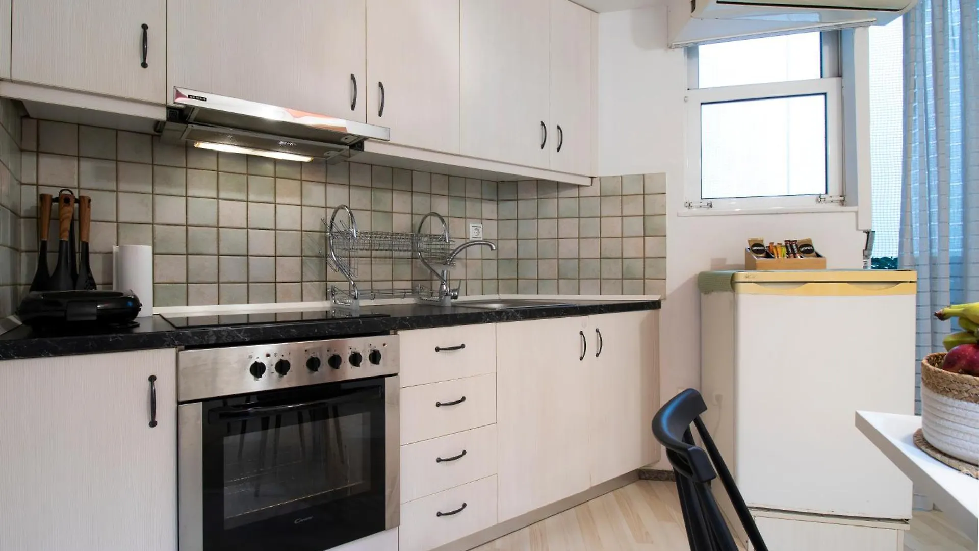 Modern City Apt In The Heart Of Heraklion Appartement